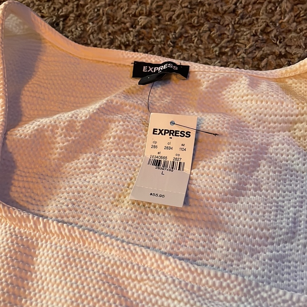 Express Textured Puff Sleeve Square Neck
Thong Bodysuit - Picture 3 of 5